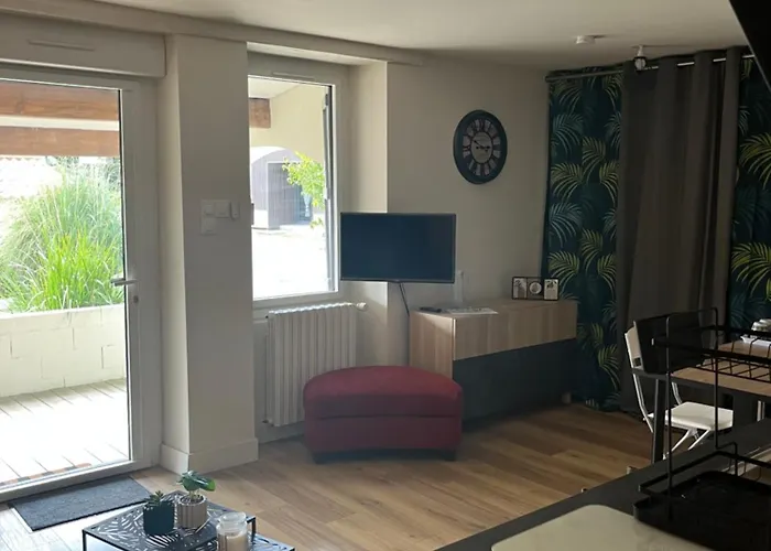 Chez Aurelie & Mathieu Dans Ancienne Maison Renovee Proche Du